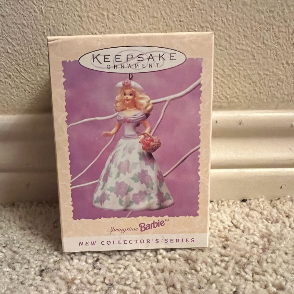 1995 Hallmark Keepsake Ornament Springtime Barbie ornament